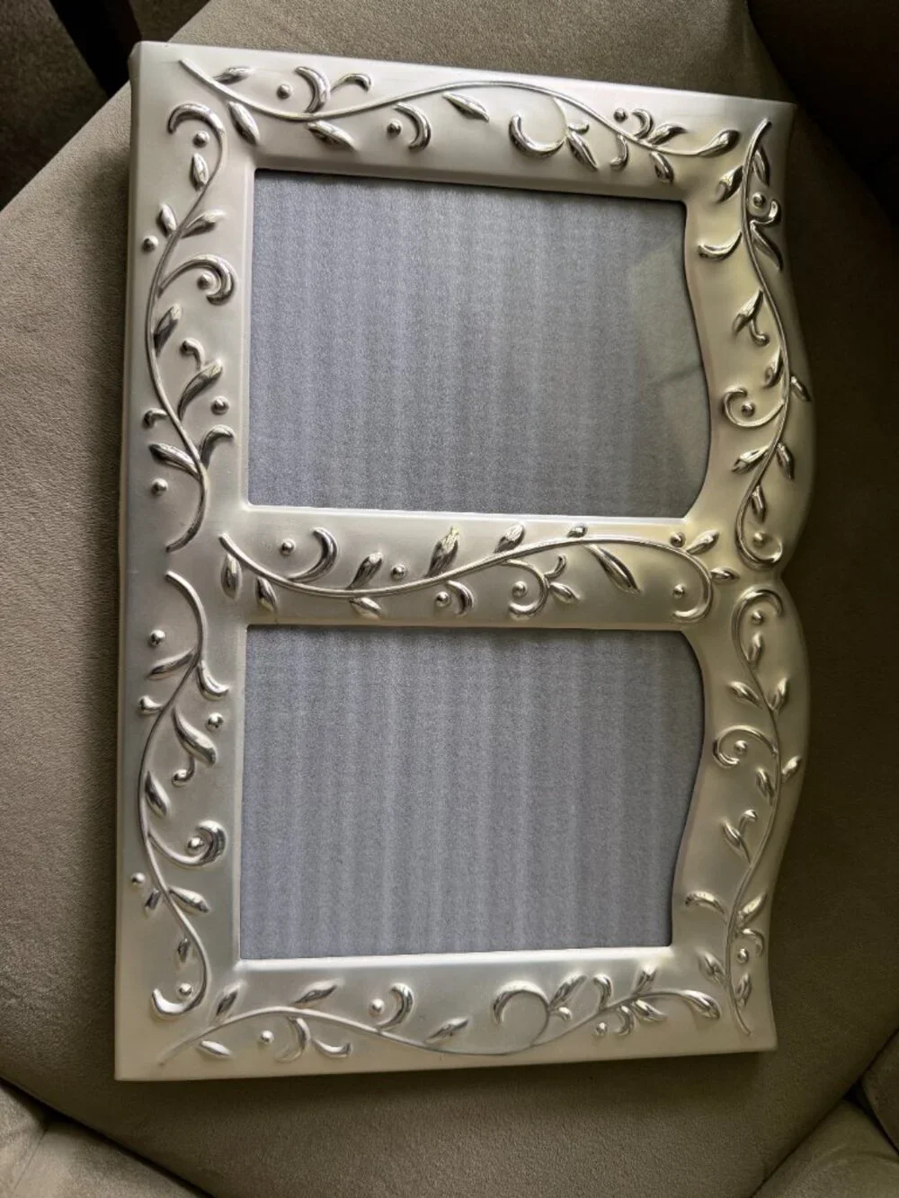 Lenox Double Picture Silver Frame Leaf Design Wedding Picture & Invitation Frame - Picture 3 of 6
